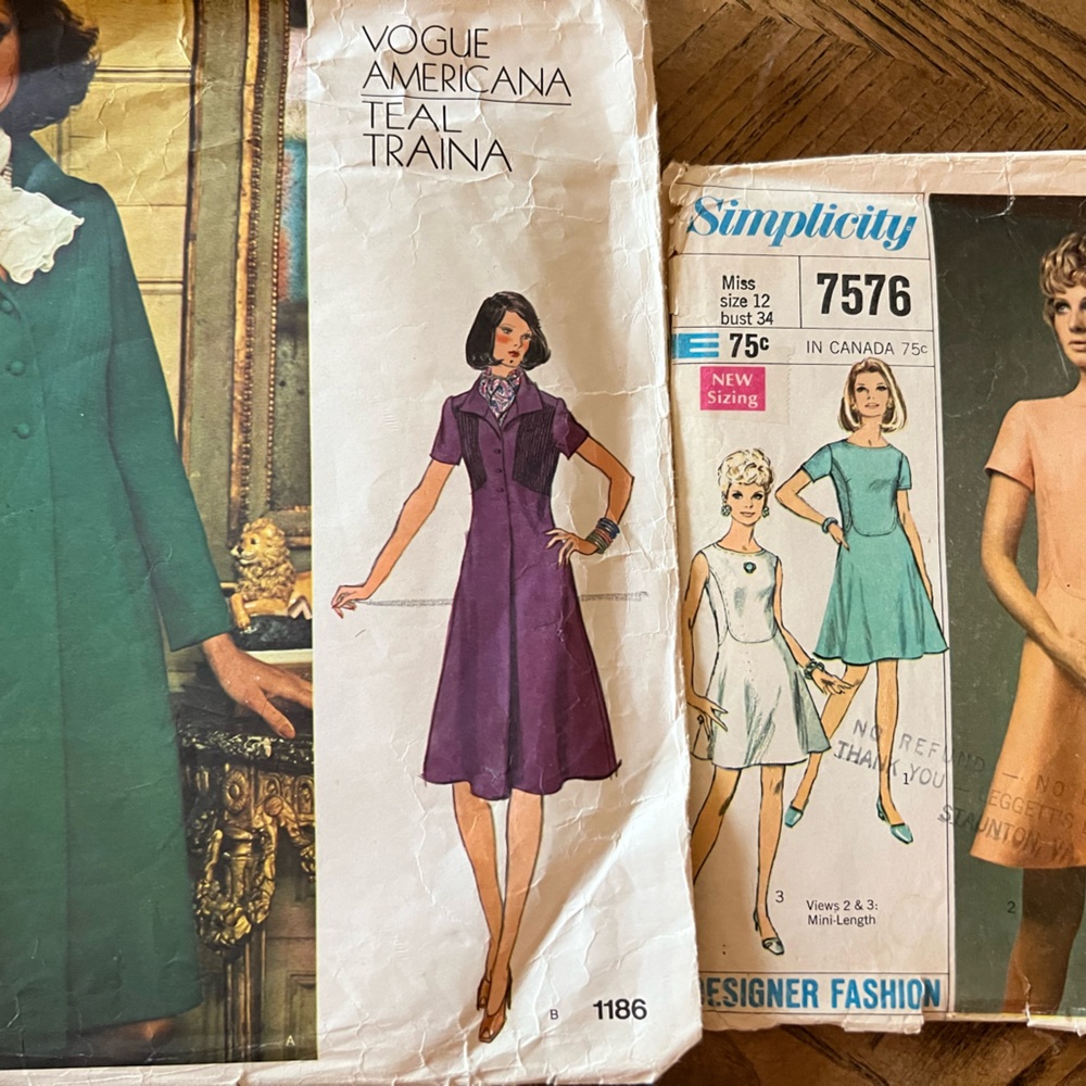 Vogue Pattern in Purple and Teal